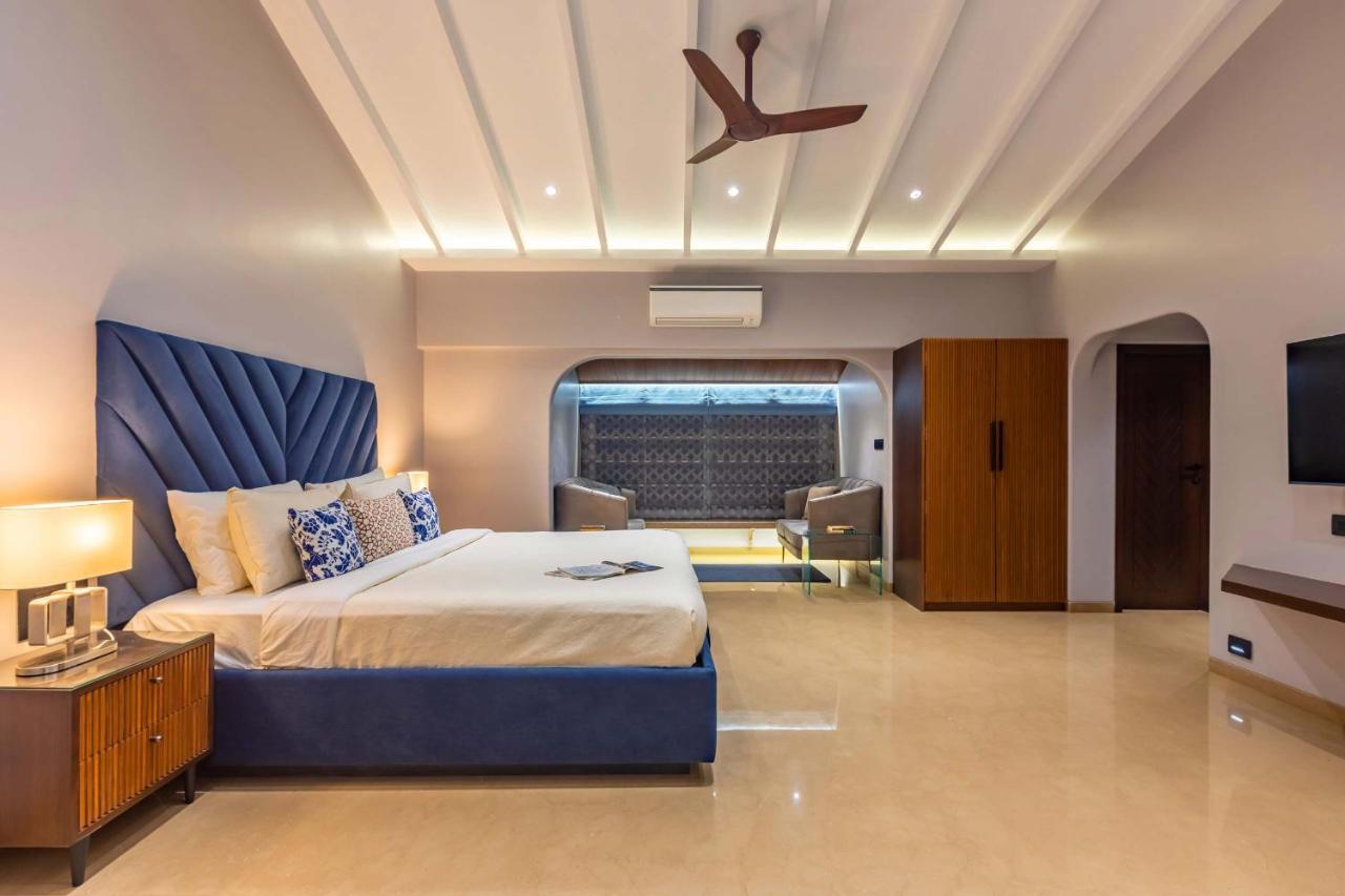 The Grey Medley By Stayvista With Mediterranean Interiors, Swimming Pool, Jacuzzi, Projector & A Lush Lawn With Gazebo لونافالا المظهر الخارجي الصورة